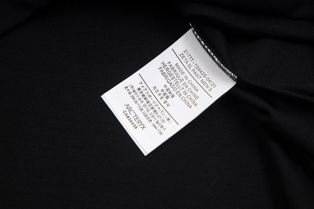 【 Quality】 Arc’teryx 𝟮𝟰𝘀𝘀 T ， ， ， OS g 100% Quality ： ：White Black Size：XS S M L